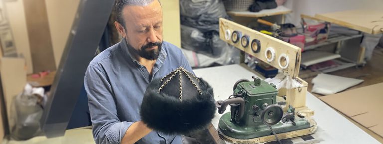 Geleneksel börk şapka yapımı ve deri işçiliği
