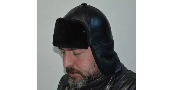 DeriSitesi Ş062 black lamb leather pilot-style ear-flap hat with natural lamb-fur interior and no buckle