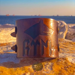 Göktürk Kurt Başlı ve Türk Tamgalı Deri Bileklik Modelimiz - Kolye Hediyeli - BK011