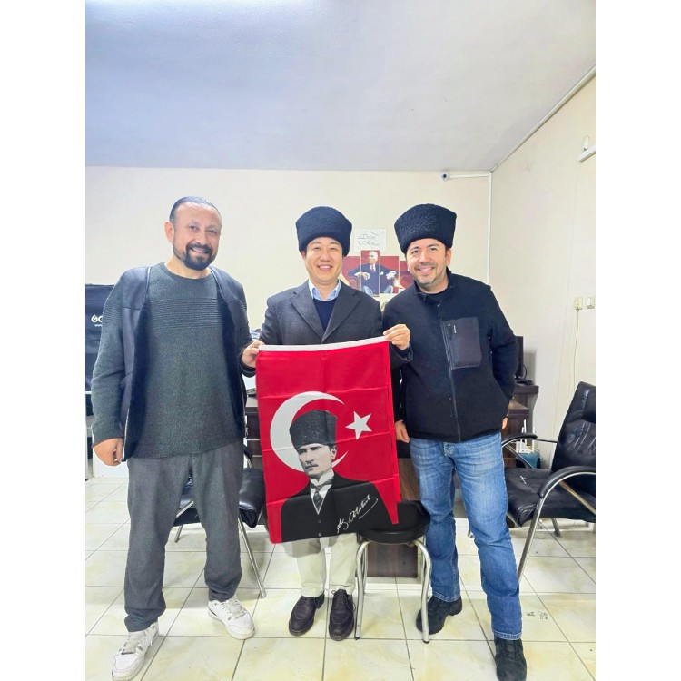 Atatürk Kuva-i Milliye Kalpağı Ay Yıldızlı Astragan Desenli Hakiki Kuzu Derisi Kalpak Atatürk Kuva-i Milliye Kalpağı Ay Yıldızlı Astragan Desenli Hakiki Kuzu Derisi Kalpak