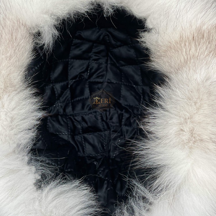 Stay Stylish and Warm: White Fox Fur Ushanka Women's Leather Hat - Derisitesi Stay Stylish and Warm: White Fox Fur Ushanka Women's Leather Hat - Derisitesi