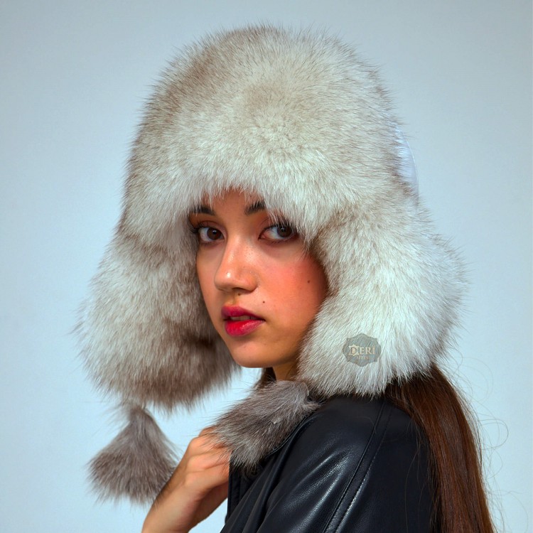 Stay Stylish and Warm: White Fox Fur Ushanka Women's Leather Hat - Derisitesi Stay Stylish and Warm: White Fox Fur Ushanka Women's Leather Hat - Derisitesi