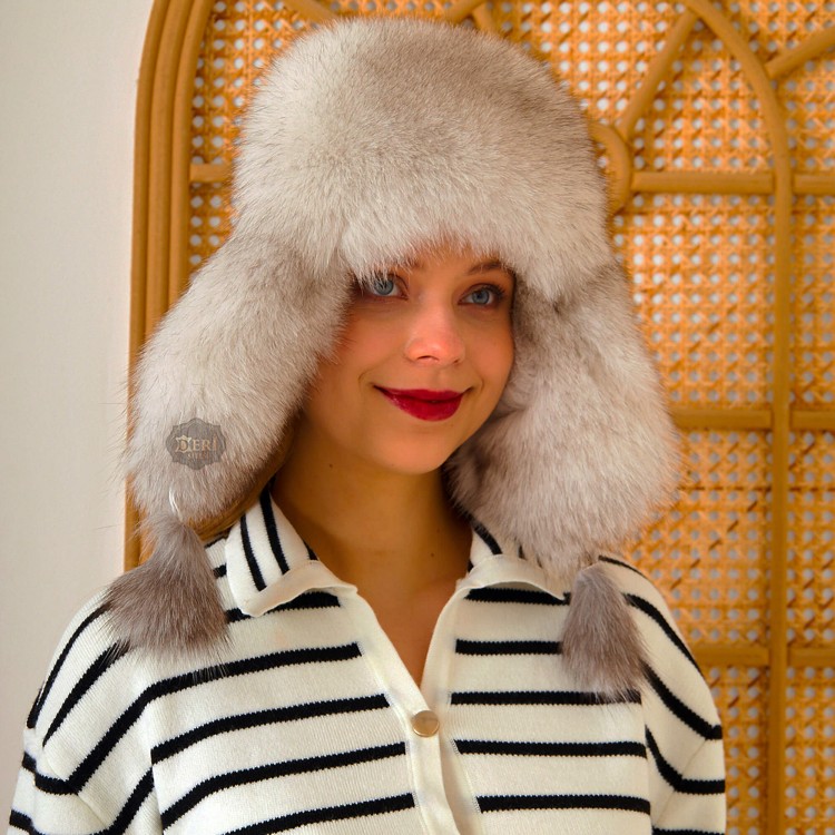Stay Stylish and Warm: White Fox Fur Ushanka Women's Leather Hat - Derisitesi Stay Stylish and Warm: White Fox Fur Ushanka Women's Leather Hat - Derisitesi