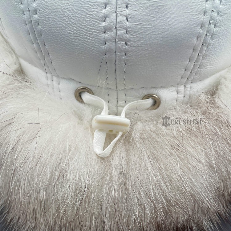 Derisitesi White Fox Fur Hat: A Touch of Luxury for Your Winter Style Derisitesi White Fox Fur Hat: A Touch of Luxury for Your Winter Style