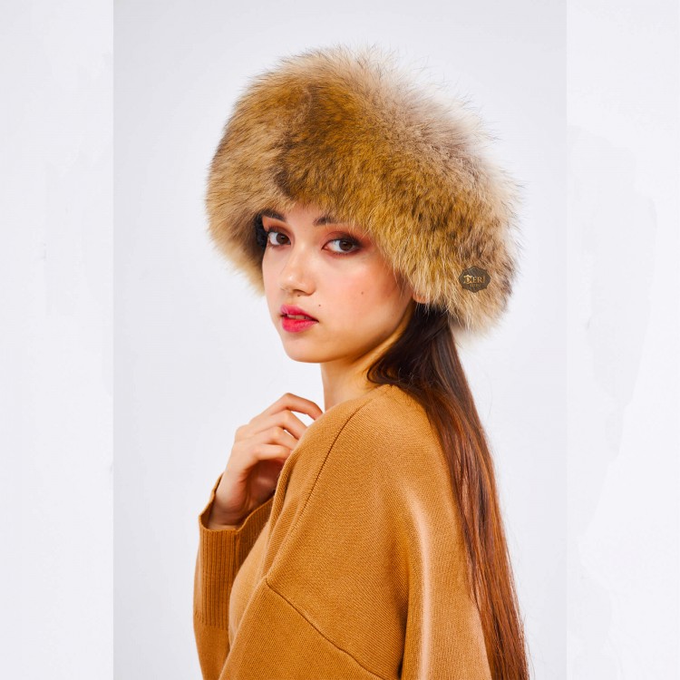 Derisitesi Quality: Women's Leather Hat with Raccoon Fur Derisitesi Quality: Women's Leather Hat with Raccoon Fur