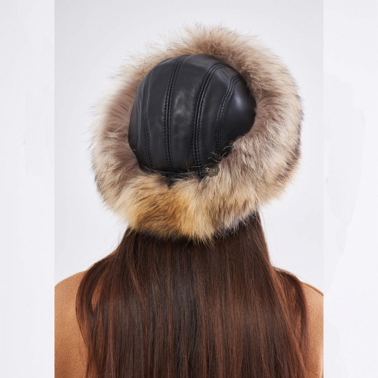 Derisitesi Quality: Women's Leather Hat with Raccoon Fur Derisitesi Quality: Women's Leather Hat with Raccoon Fur