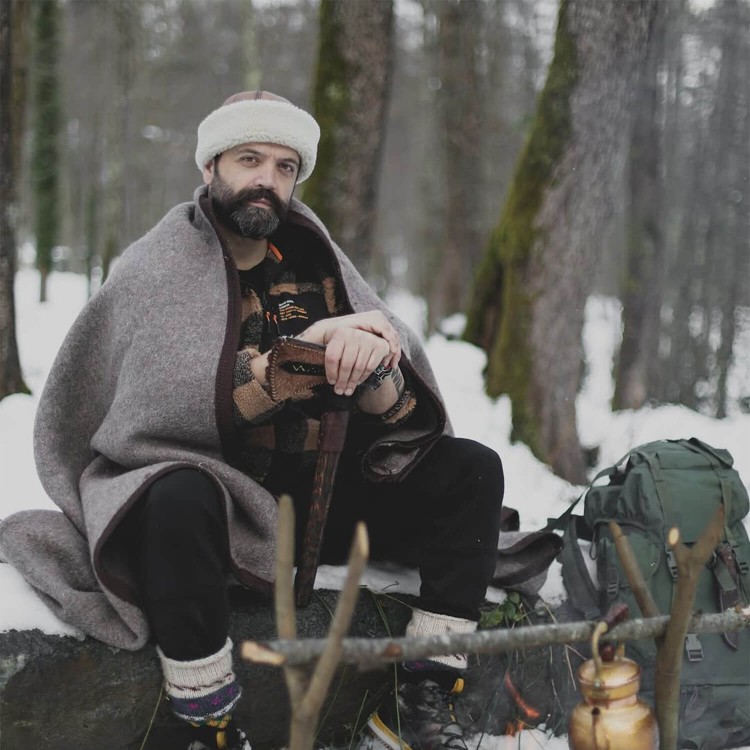 Uygun Fiyatlı Yaban Deri Börk - El İşçiliğiyle Üretilmiş Hakiki Deri Şapka Doğal Deriden El İşçiliğiyle Üretilmiş Erkek Kışlık Deri Börk - İç Kürklü, Soğuğa Karşı Koruma