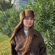 Kadın Siyah Deri Şapka – Camel Kahve Desenli Kürk S198