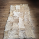 Krem Parçalı Kuzu Postu Halı ve Seccade – 118x60 cm