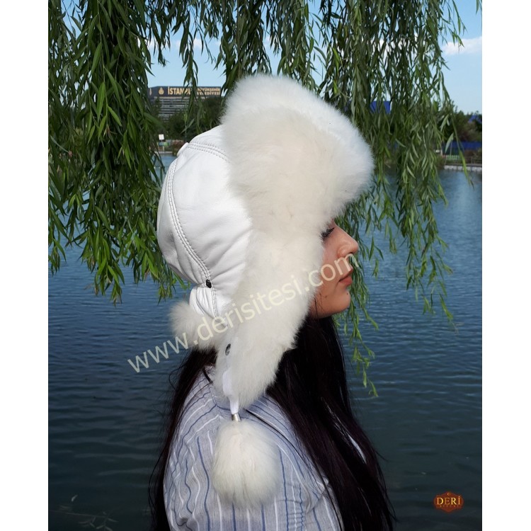 Bengü Beyaz Kürklü Kadın Deri Şapka, Börk Modelimiz - BŞ165