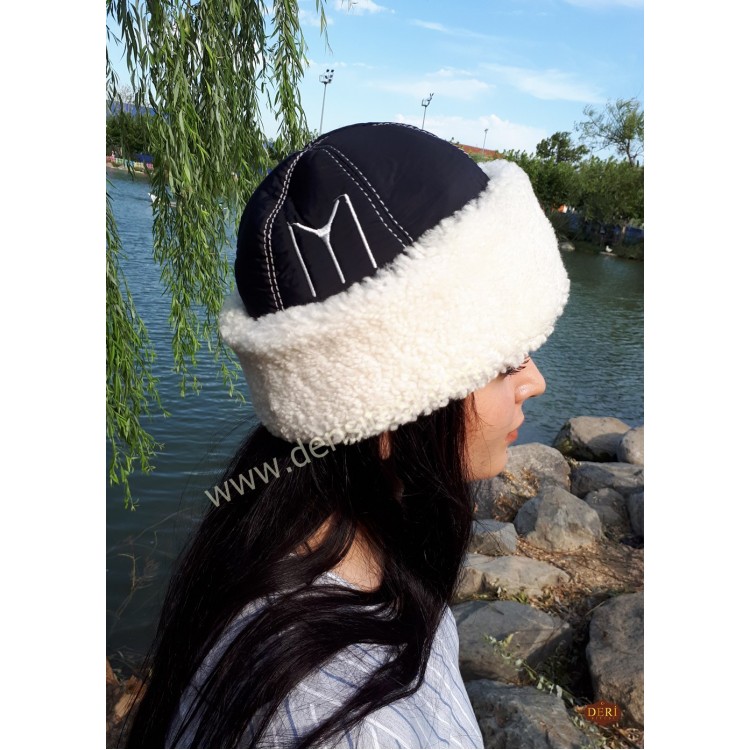 Işıl Kayı Tamgalı Kadın Deri Şapka, Börk Modelimiz - BŞ179