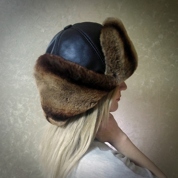 Kahve tavşan kürklü, hakiki deri kadın ushanka şapka.