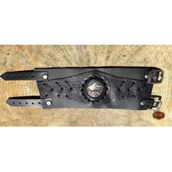 Siyah Renk Göktürkçe Türk Yazılı Kurt Başı Tamgalı Deri Bileklik Modelimiz, Kolye Hediyeli - BK06