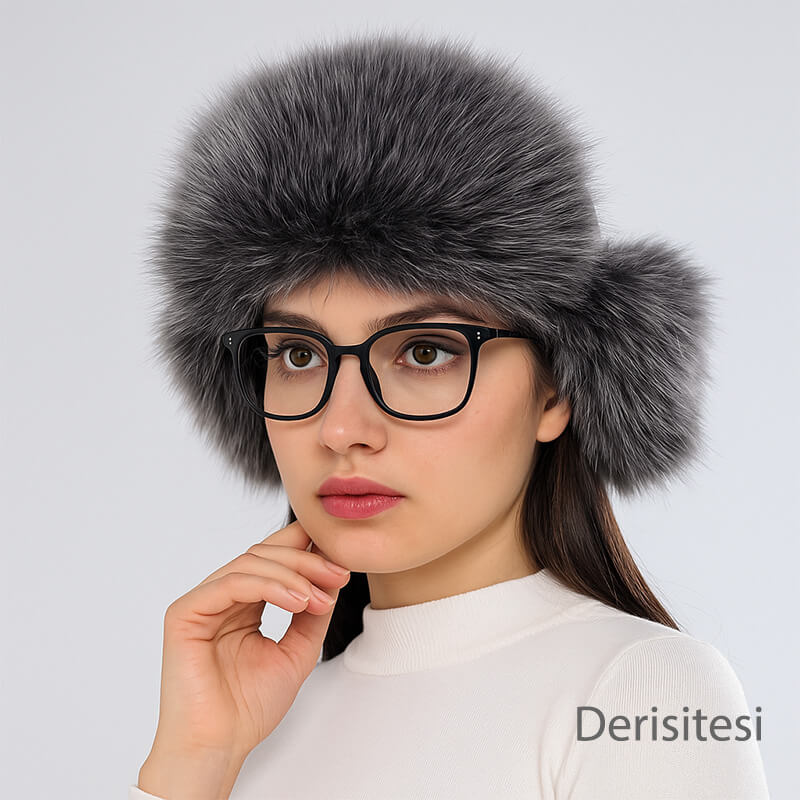 Gözlükle uyumlu ushanka deri şapka modeli Gözlükle kullanılan Kadın ushanka deri şapka, soğuk hava kombin önerisi